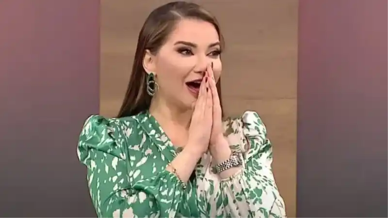 Hayırsever İzleyici, Esra Ezmeci'nin Programına 16 Milyon Lira Değerinde 8 Kilo Altın Bağışladı