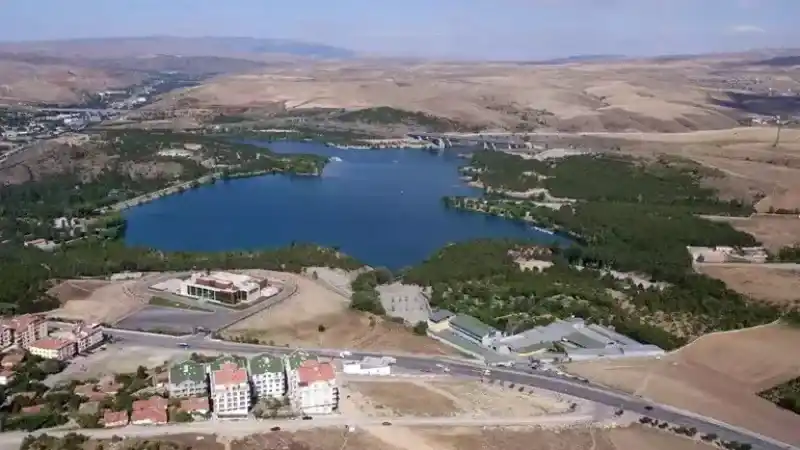 Doğanın Kalbinde Bir Nefes: Ankara'nın Mavi Gölü