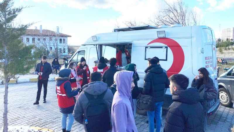 Yozgat’ta Öğrencilere Sıcak Bir Jest: Kızılay'dan Öğrencilere Moral Kahvesi!