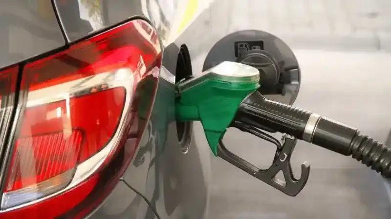Yozgatlı Sürücüler Dikkat: Dolar ve Petrol Fiyatlarındaki Dalgalanmalar Akaryakıtı Nasıl Etkileyecek?