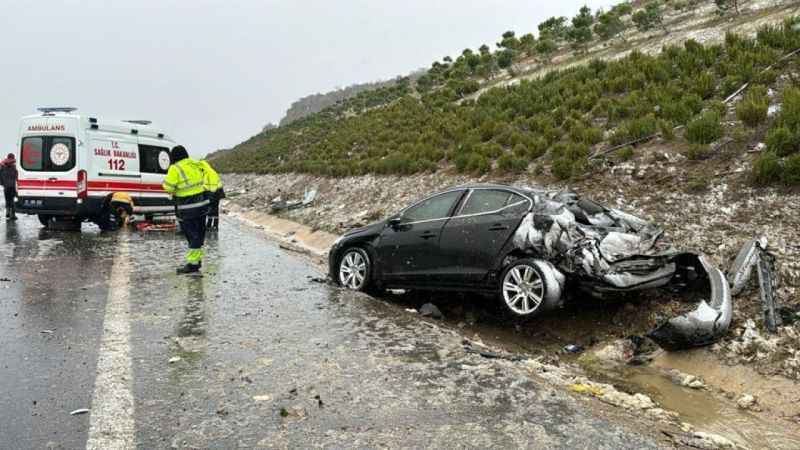Balıkesir’de zincirleme kaza: Ölü ve yaralılar var