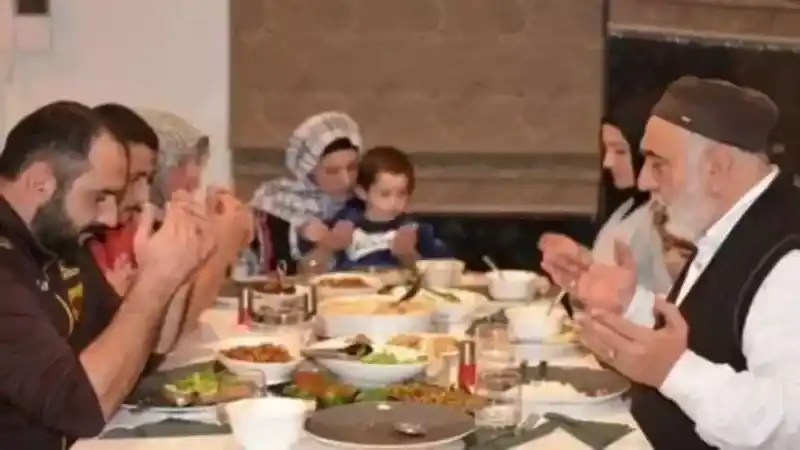 Cuma Günü Neden Oruç Tutulmaz?