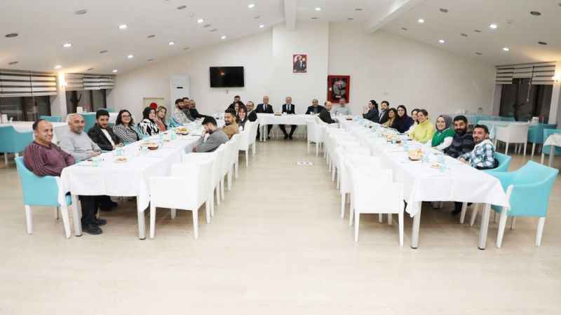 Rektör Yaşar, Yozgat’ta Basın Mensupları İle Bir Araya Geldi: Gününüz Kutlu Olsun!