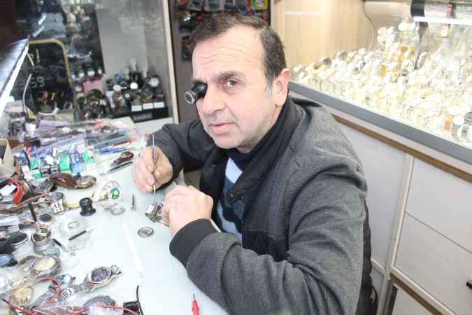 Dijital Saatler eski saatlerin yerini aldı mı? 33 yıllık saatçi Kadıoğlu anlattı!
