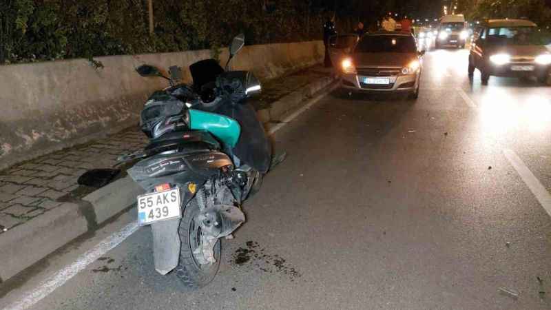 Samsun'da Park halindeki otomobile çarpan motosiklet kazası: 1 yaralı