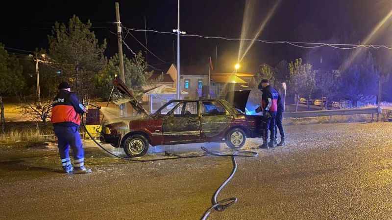 Çılgına döndü otomobilini ateşe verdi