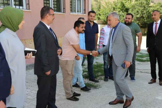 REKTÖR KARADAĞ : KALİFİYE ELEMAN YETİŞTİRMEK İÇİN ÖNEMLİ