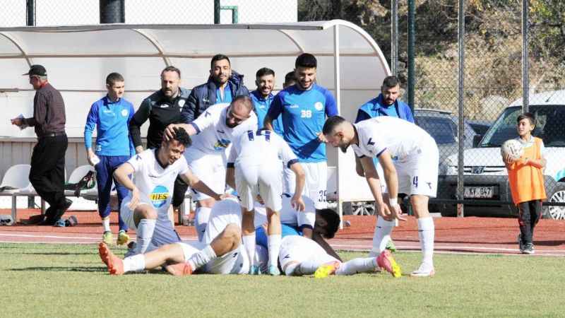13 haftada bir kez mağlup oldu Ligdeki tek yenilgisini Yozgat Belediyesi Bozokspor'a karşı aldı