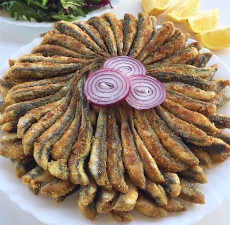 Pratik ve Lezzetli Hamsi Tava Nasıl Yapılır?
