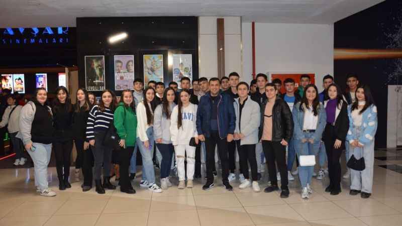 Babadağ Belediye Başkanı Ali Atlı, Gençlerle birlikte Atatürk filmini izledi