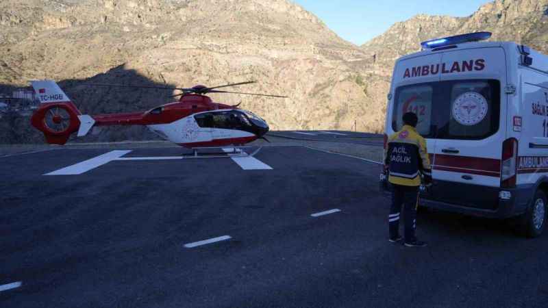 Acil durum ambulans helikopteriyle Minik Erva Asel, Ankara'ya naklediliyor