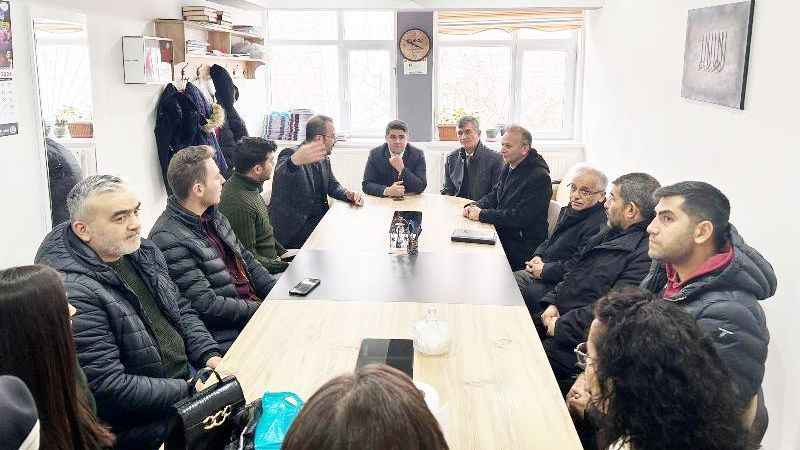 Kaymakam Demir eğitim kurumlarında: Öğrenciler ile bir arada!