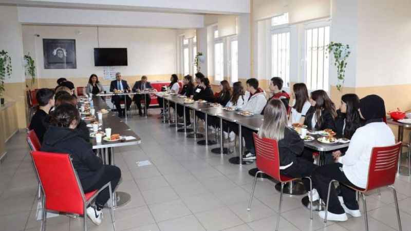 Kantin buluşmaları devam ediyor