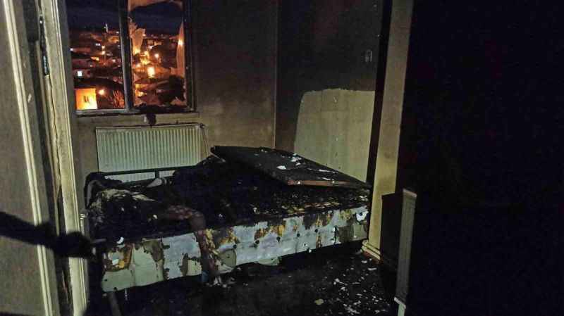 Gece Lambası kısa devre: Evde büyük hasar
