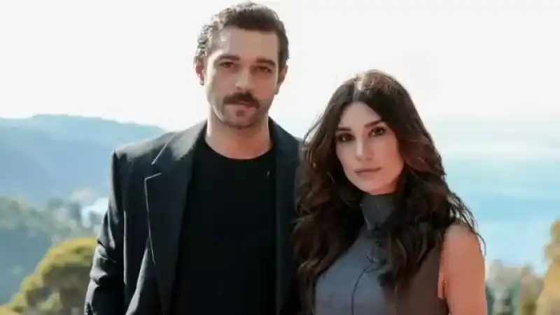 Yıldızlar Bana Uzak Neden Final Yapıyor?