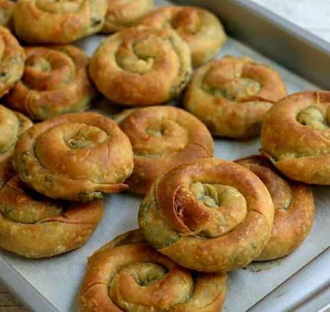 Evde Kolay ve Lezzetli Börek Yapımı