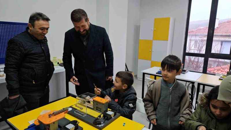 Sındırgı'da Eğitimde çığır açan hafta: Bilim, Gezi ve Kodlama dolu bir deneyim