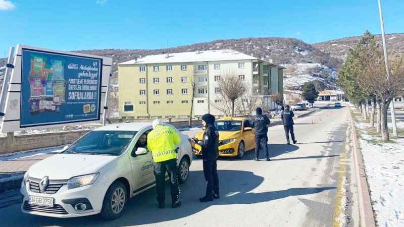 Güvenli Sürüş, Güvenli Yollar: Akdağmadeni’nde Sıkı Denetim!