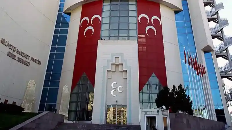 MHP'nin Yerel Seçim Beyannamesi Memurları Sevindirecek: İlk Talep Kadro Verilmesi!