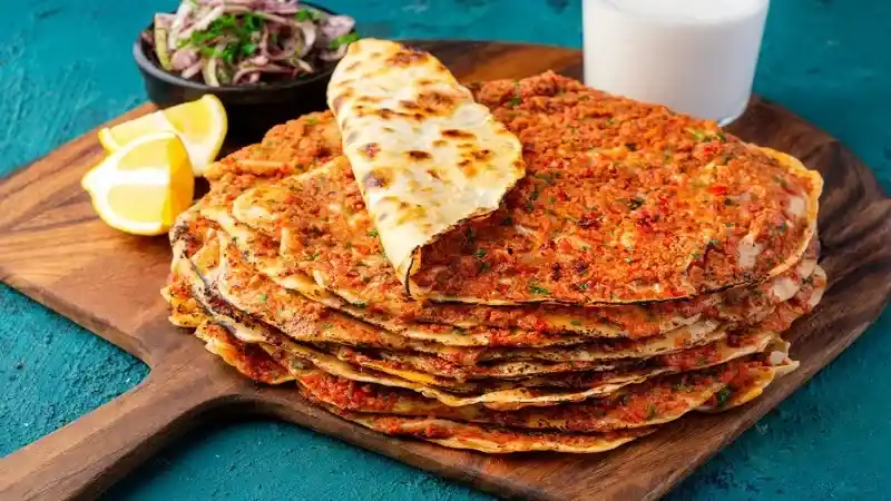 Evde lahmacun Şöleni Hem de Ekonomik
