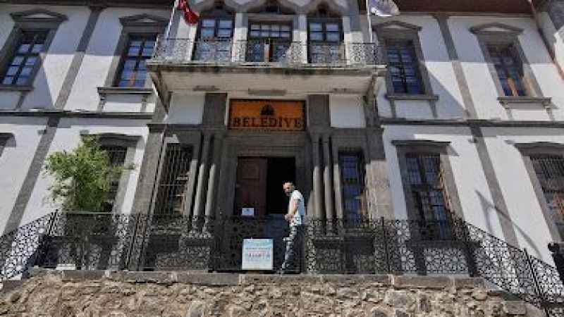 Niksar Belediye Başkanlığı demir doğrama ve kaynak malzemesi satın alacak