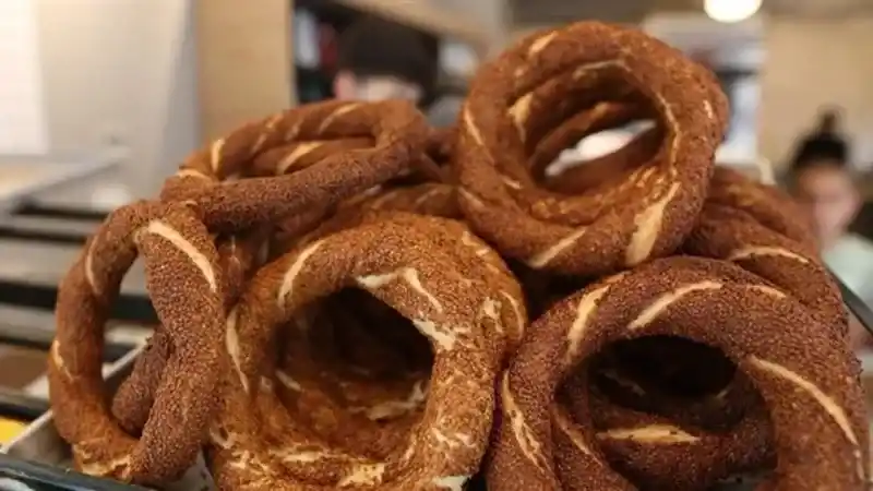 Ankara'da 1 Simit 10 Lira'dan Satılmaya Devam Edecek