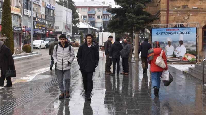 Yozgatlı Vatandaş Seçimlerde Adaya Mı Yoksa Partiye Mi Oy Verecek? İşte Cevaplar!