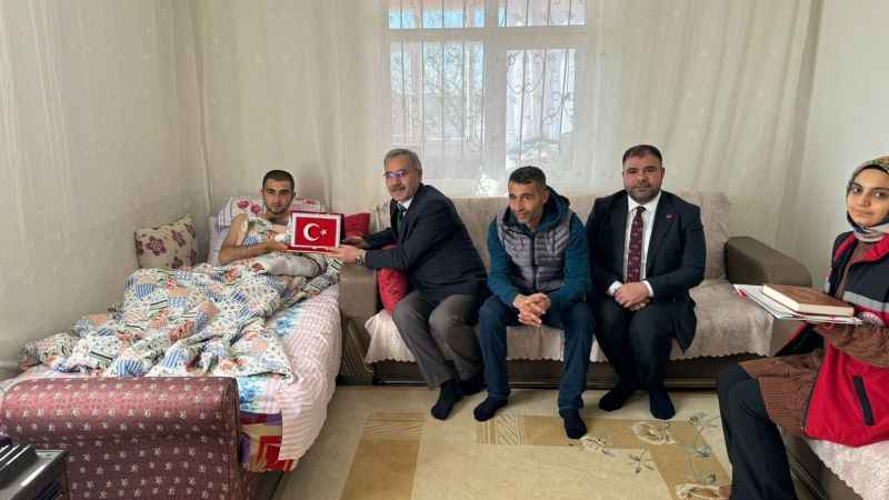 Pençe Kilit Harekatı’nın Kahramanı Mehmet Erbek’e Anlamlı Ziyaret