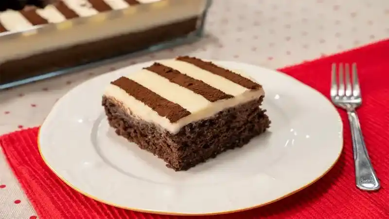 Eşsiz Tatlı Deneyimi Nescafeli Piyano Kek Tarifi