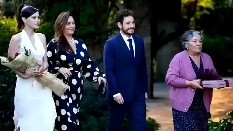 Aşka Düşman Neden Yok?