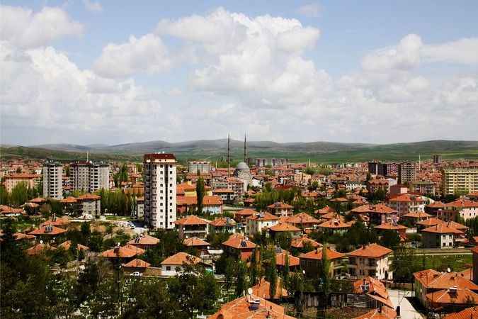 Yozgat Sorgun'da mahkemeden tarla satışa çıktı