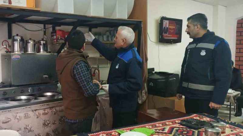 Hakkari Belediyesi Zabıta Müdürlüğü'nden Çay ocaklarına hijyen denetimi