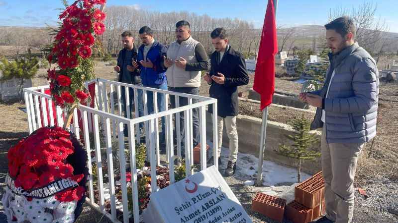 Ak Parti Sorgun Gençlik Kolları’ndan anlamlı ziyaret: Şehit Ailesinin acılarına ortak oldular