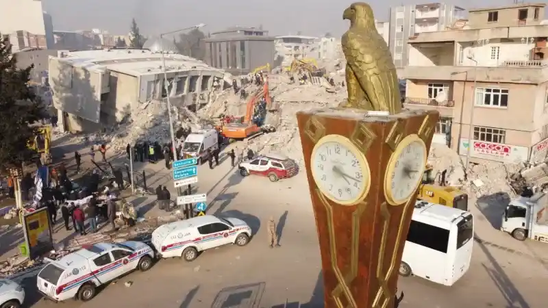 Adıyaman Saat Kulesi Deprem Anı ve Görüntüleri