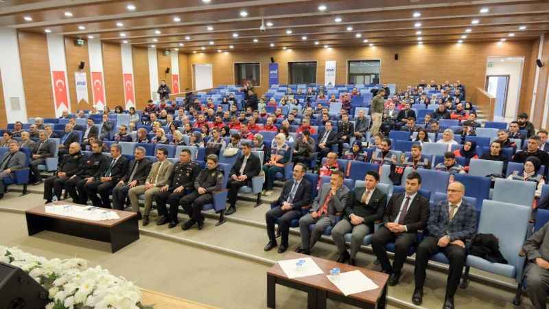 Yozgat'ta Deprem Şehitleri İçin Duygu Yüklü Anma Programı!
