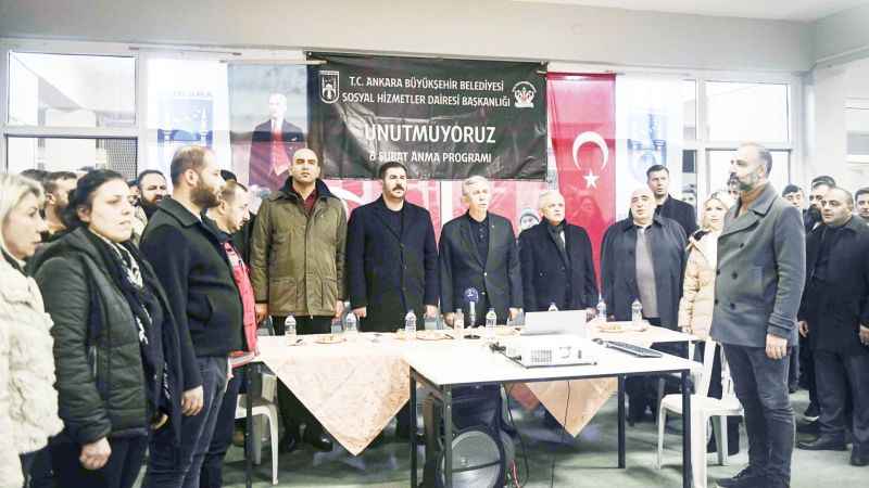Depremzede vatandaşları yalnız bırakmıyor Bir yıl sona aynı gün aynı saatte anma