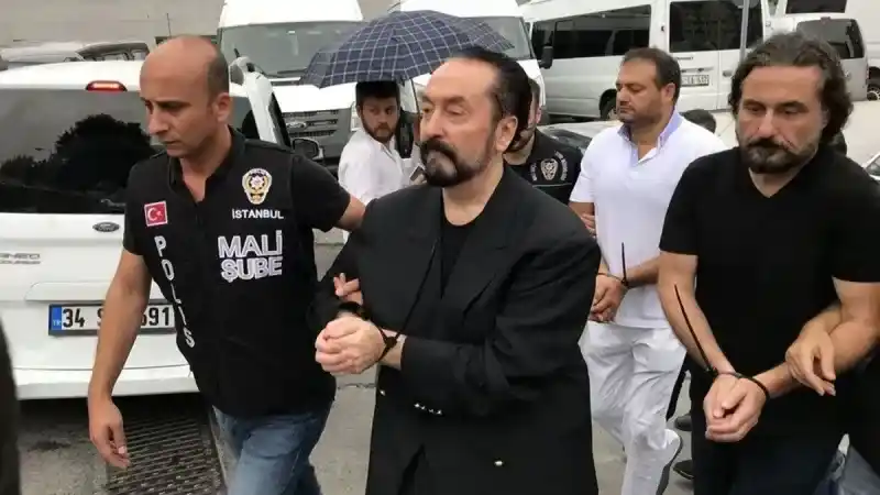 Adnan Oktar Neden Hapiste?