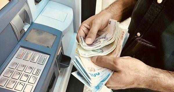 Memurlara Bayram İkramiyesi Talebi Güç Kazanıyor: Sendikalar Eşitlik İstiyor