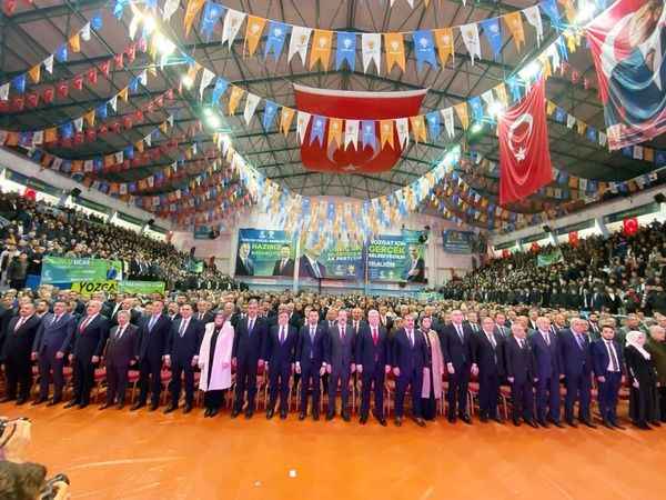 Yozgat'ta AK Parti Teşkilatında İstifa ve Görevden Alma Tartışmaları