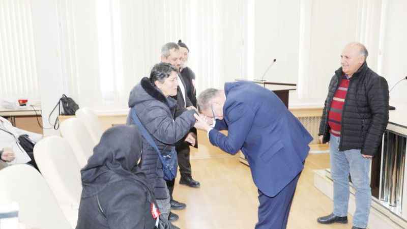 Kars Valisi Polat Her Zaman Yanlarında!