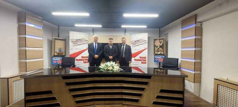 CHP Yozgat'ta Seçim Hazırlıklarını Hızlandırıyor: Abdullah Yaşar ve Özkan Şengül'den Çamlık Gazetesi'ne Özel Ziyaret