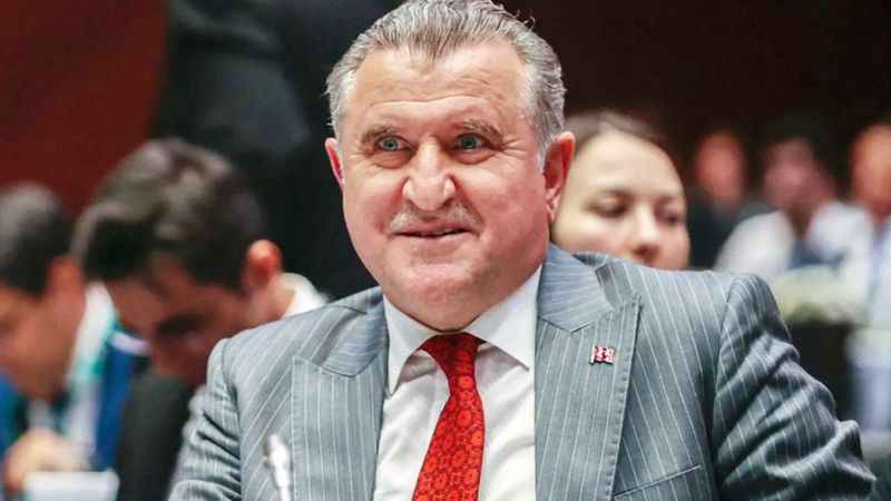 Gençlik ve Spor Bakanı Osman Aşkın Bak mesaj yayınladı Tebrik etti