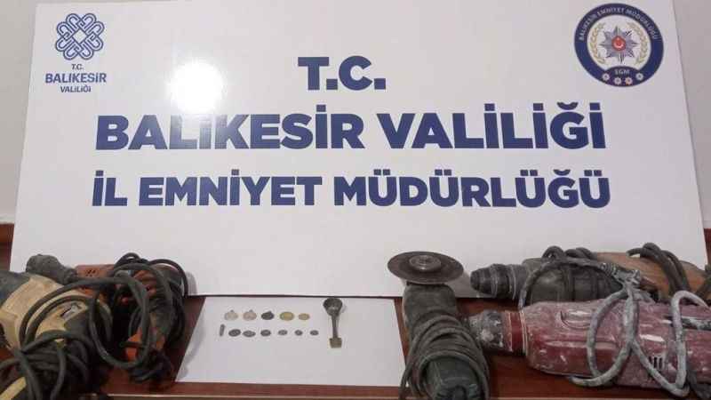 Bandırma'da Hırsızlık operasyonu: Zanlı tutuklandı, Tarihi eser kaçakçılığı ortaya çıktı