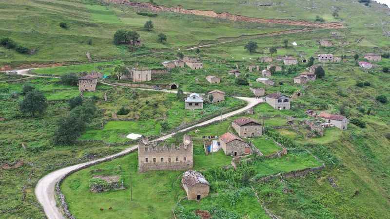 Gümüşhane'nin tarih kokan Köşelerinden Biri Santa Harabeleri