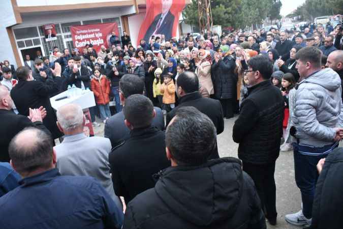 Yozgat'ta MHP'den Gövde Gösterisi: Seçim İrtibat Bürolarının Açılışı Miting Havasında Gerçekleşti