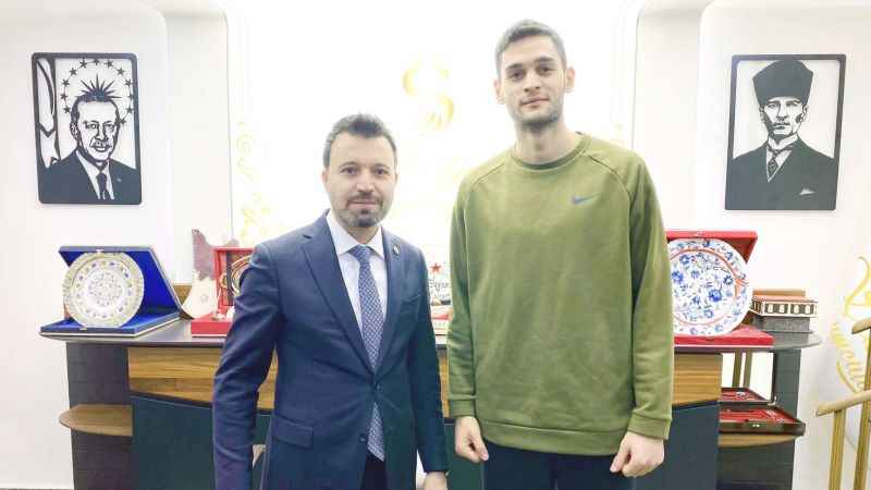 Şampiyonu ağırladı Başarı diledi