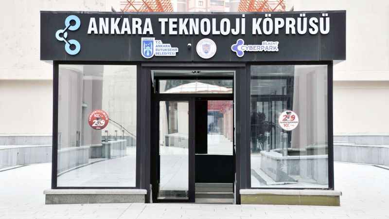 ‘Ankara Teknoloji Köprüsü Kuluçka Merkezi’’ meyvelerini vermeye başladı