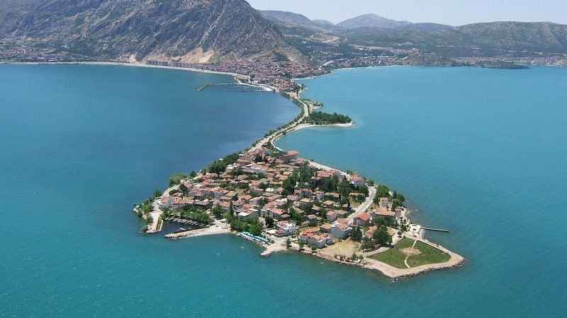 Eğirdir Gölü'nün Büyüleyici Güzellikleri: Türkiye'nin İkinci Büyük Tatlı Su Gölü