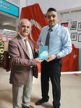 Şiirle Dolu Bir Gün: Hakkı Yurtlu, İmam Hatip Öğrencileriyle Buluştu