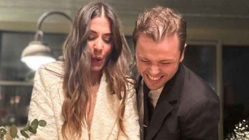 Tolga Sarıtaş Nişanlısı Zeynep Mayruk Kimdir, Ne İş Yapıyor?